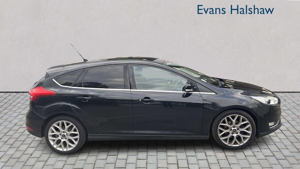 Used Ford Focus 2015 for sale - 76218412: Photo 3