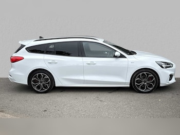 Used Ford Focus 2021 for sale - 75710887: Photo