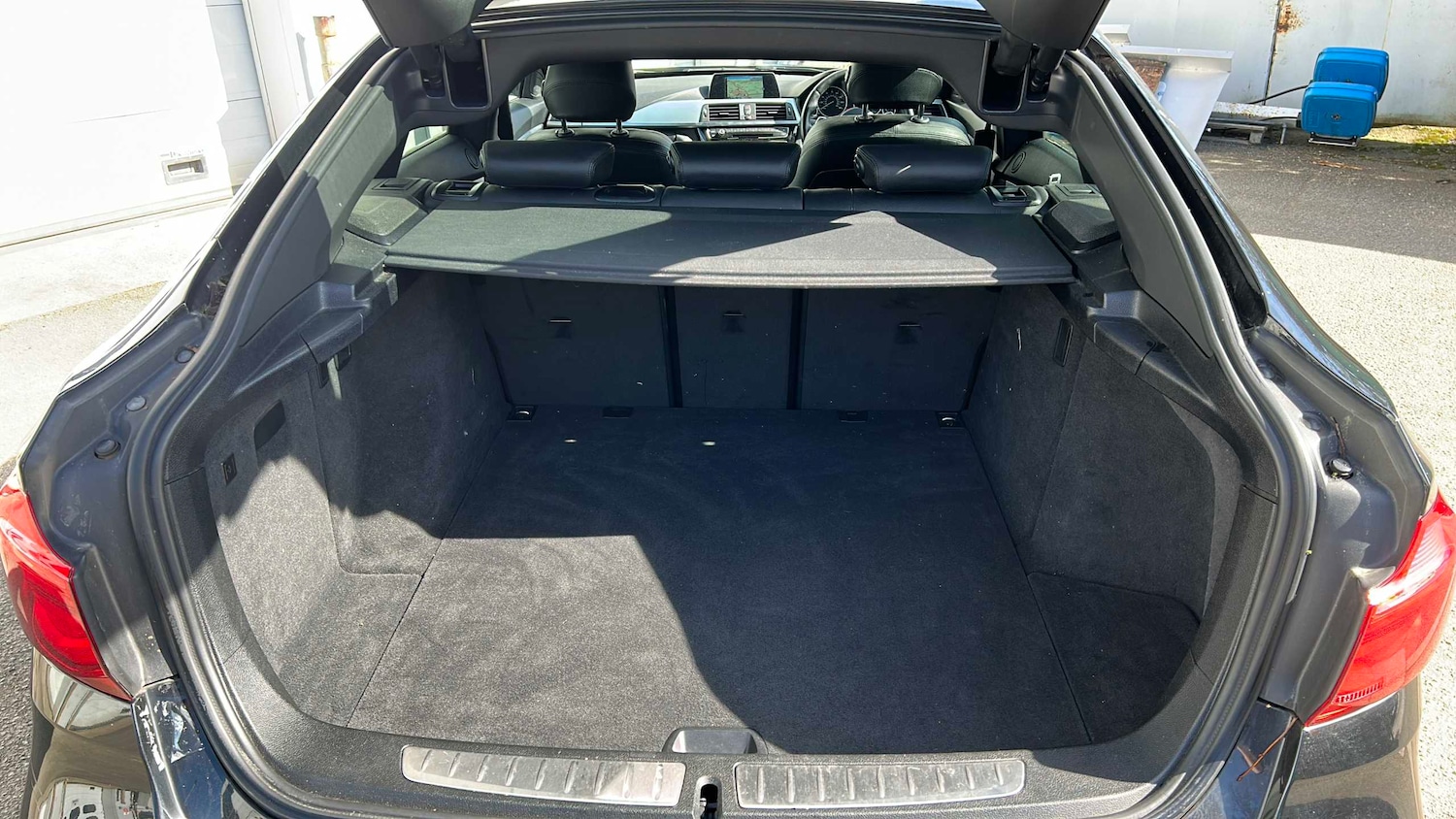 Used BMW 3 Series 2017 for sale - 77561104: Photo 10