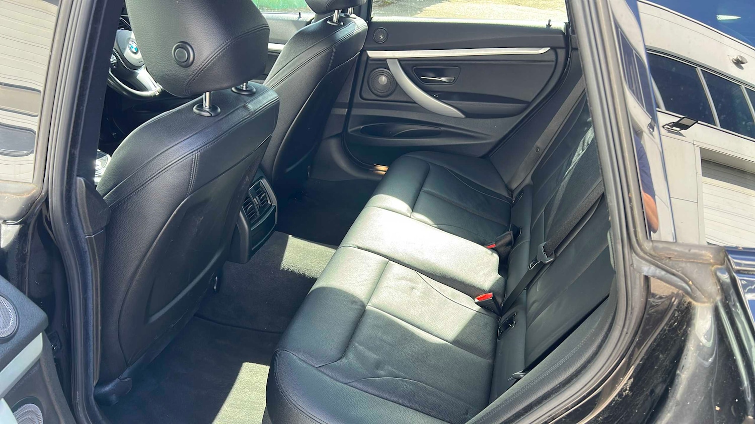 Used BMW 3 Series 2017 for sale - 77561104: Photo 11