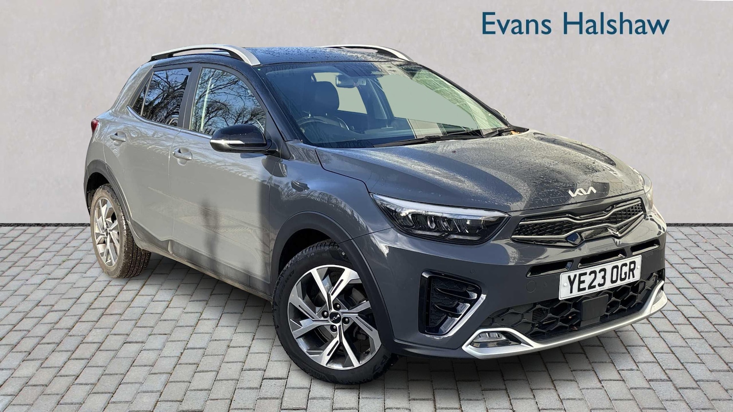 Used Kia Stonic 2023 for sale - 76648889: Photo 1