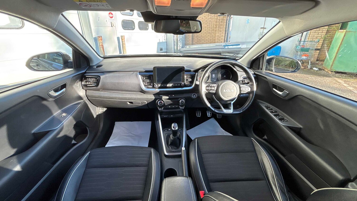 Used Kia Stonic 2023 for sale - 76648889: Photo 11