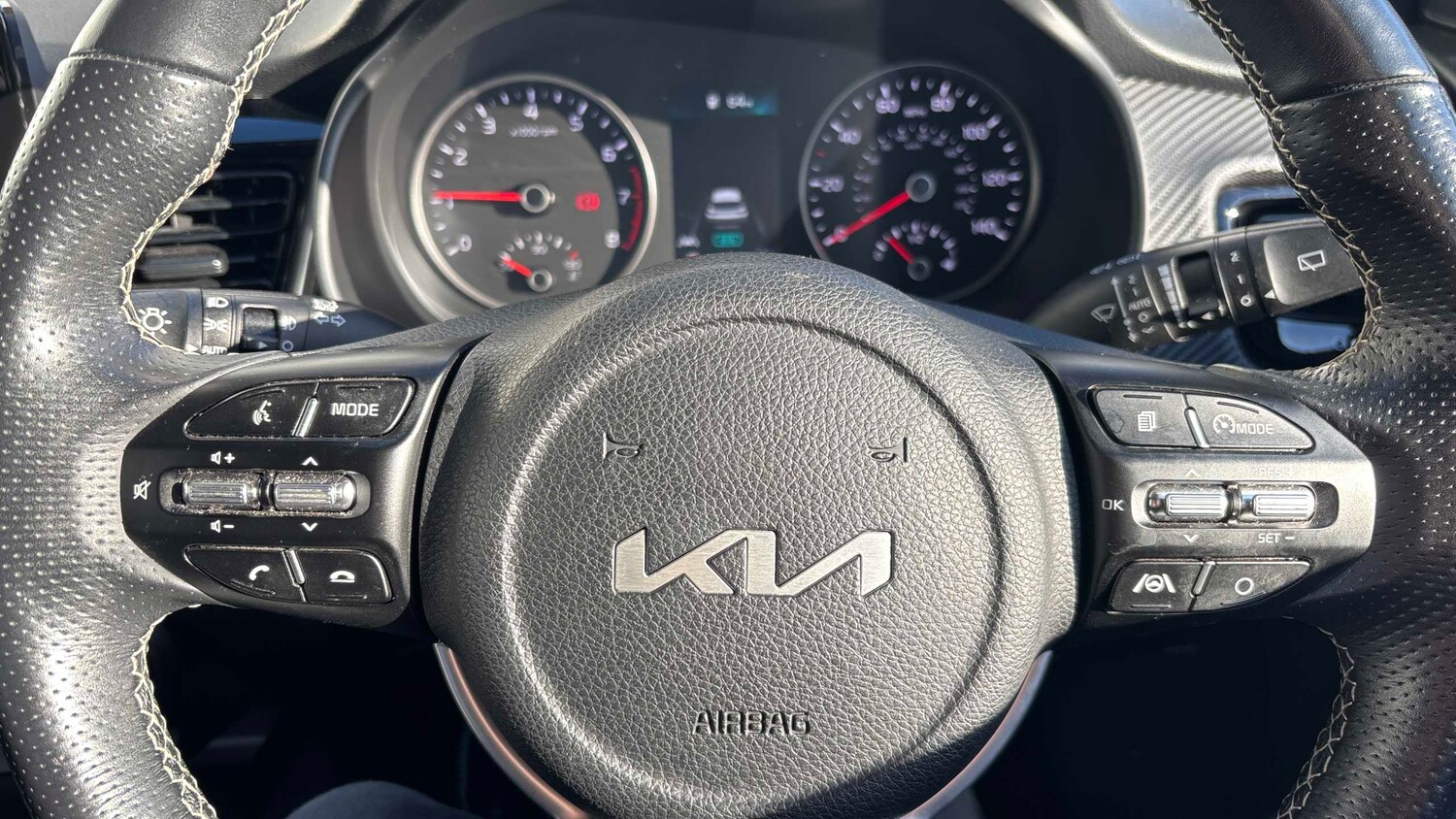 Used Kia Stonic 2023 for sale - 76648889: Photo 15