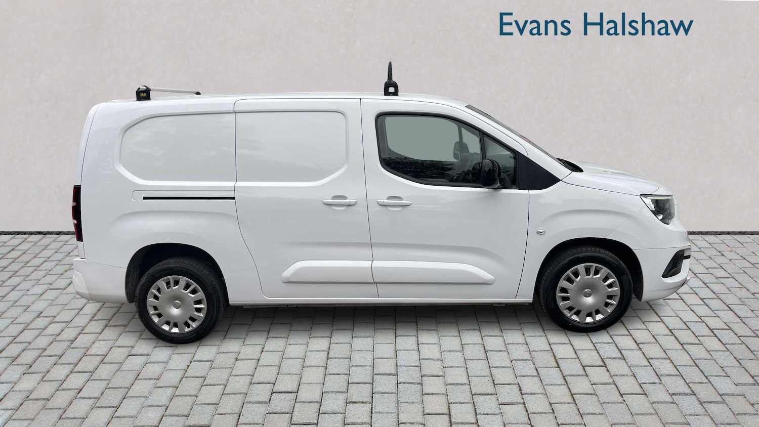 Used Vauxhall Combo 2023 for sale - 76218473: Photo 4