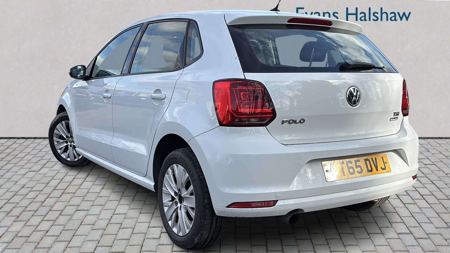 Used Volkswagen Polo 2016 for sale - 77661173: Photo 2
