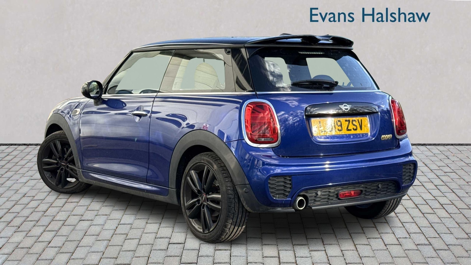 Used MINI Hatch 2019 for sale - 76390715: Photo 2