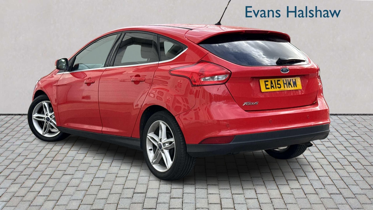 Used Ford Focus 2015 for sale - 76401450: Photo 2