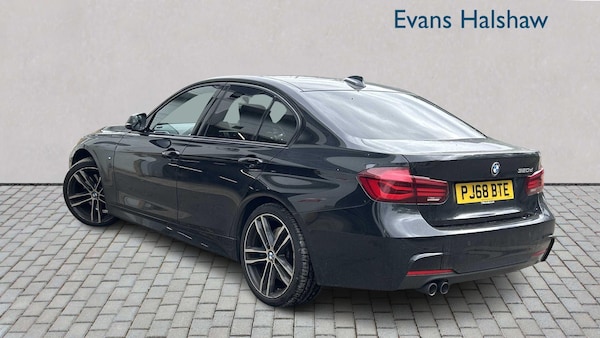 Used BMW 3 Series 2018 for sale - 76218253: Photo 2
