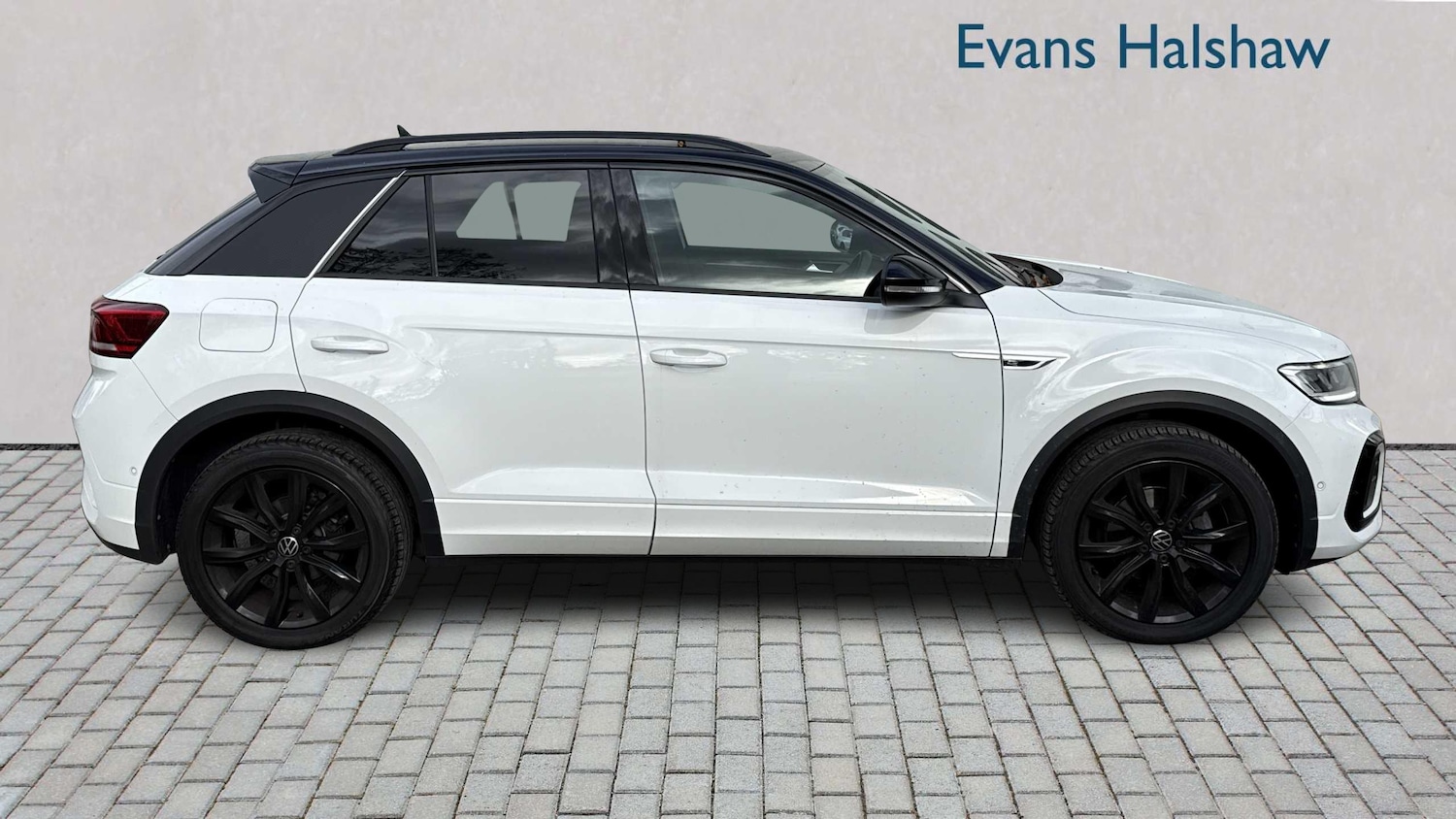 Used Volkswagen T-Roc 2024 for sale - 76401444: Photo 3