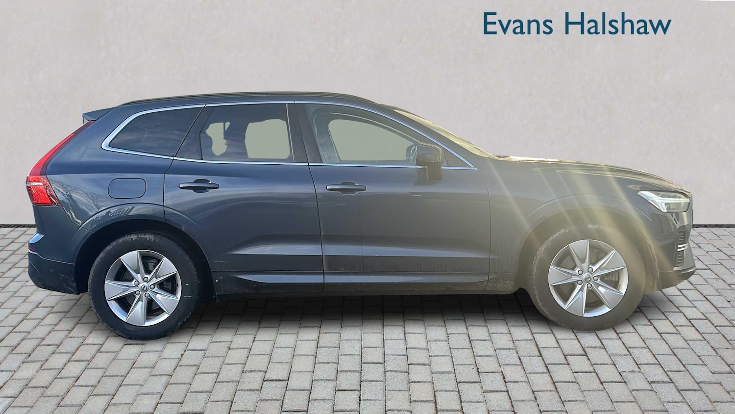 Used Volvo XC60 2021 for sale - 77239868: Photo 2