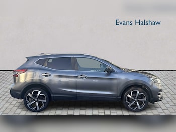 Used Nissan Qashqai 2017 for sale - 76902460: Photo