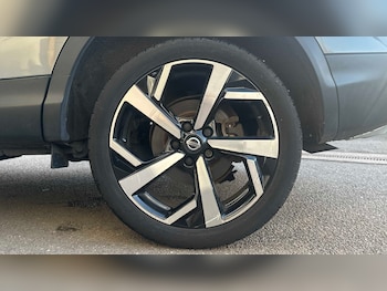 Used Nissan Qashqai 2017 for sale - 76902460: Photo