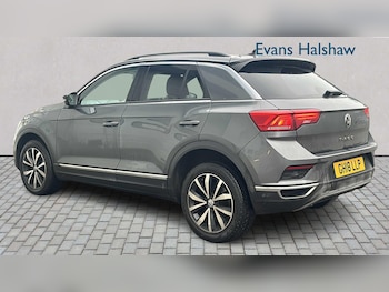 Used Volkswagen T-Roc 2018 for sale - 77244992: Photo