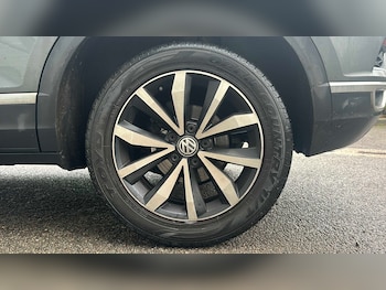 Used Volkswagen T-Roc 2018 for sale - 77244992: Photo