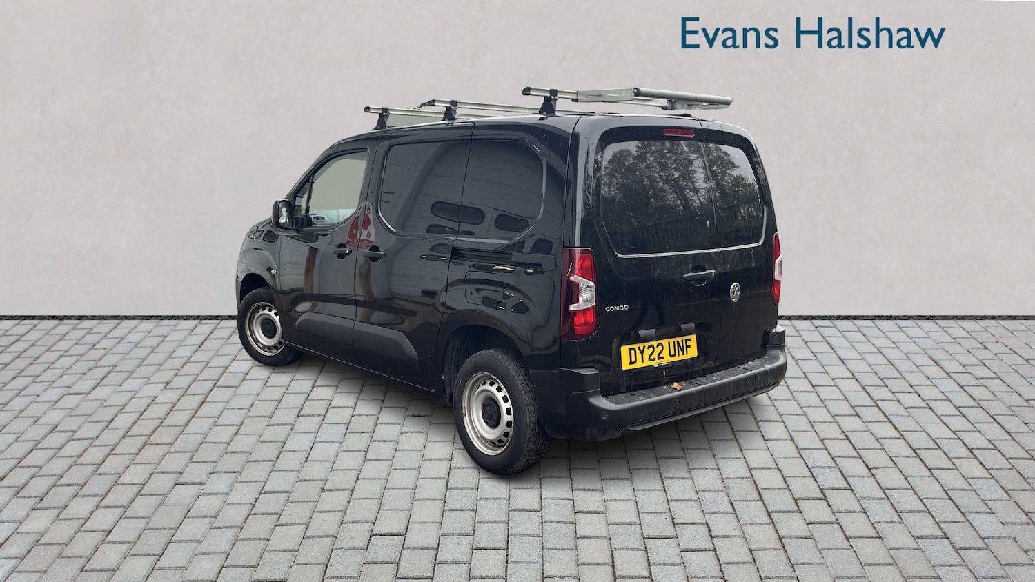 Used Vauxhall Combo 2022 for sale - 76272109: Photo 2