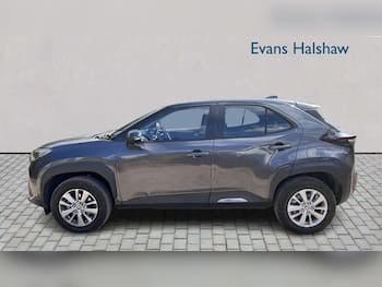 Used Toyota Yaris Cross 2024 for sale - 79648901: Photo