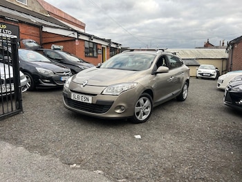 Used Renault Megane 2011 for sale - 76159094: Photo
