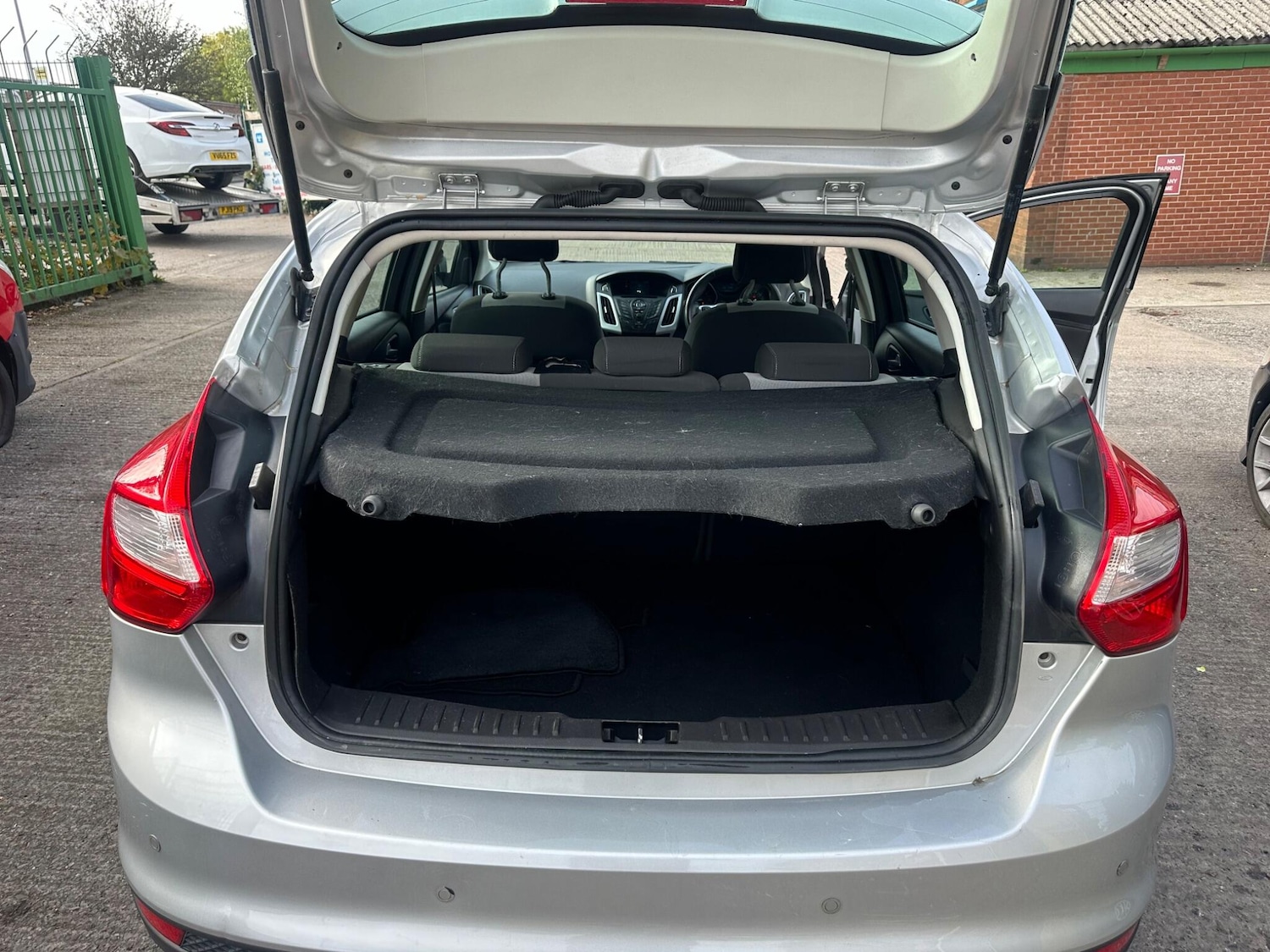 Used Ford Focus 2011 for sale - 76188886: Photo 20