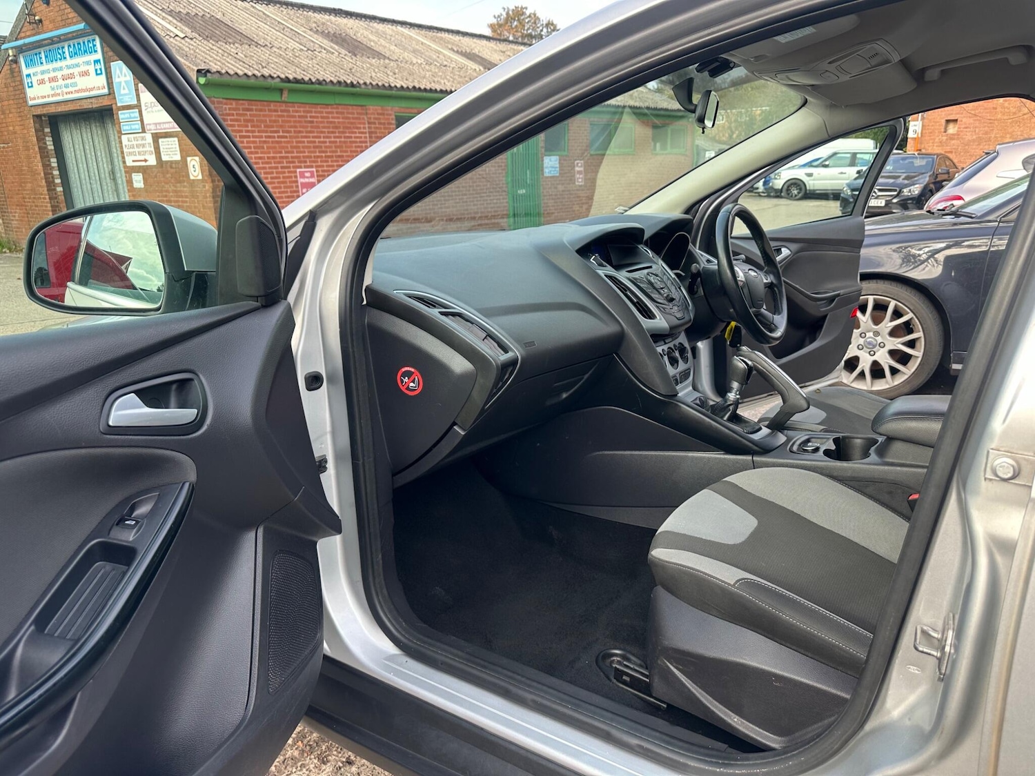 Used Ford Focus 2011 for sale - 76188886: Photo 23