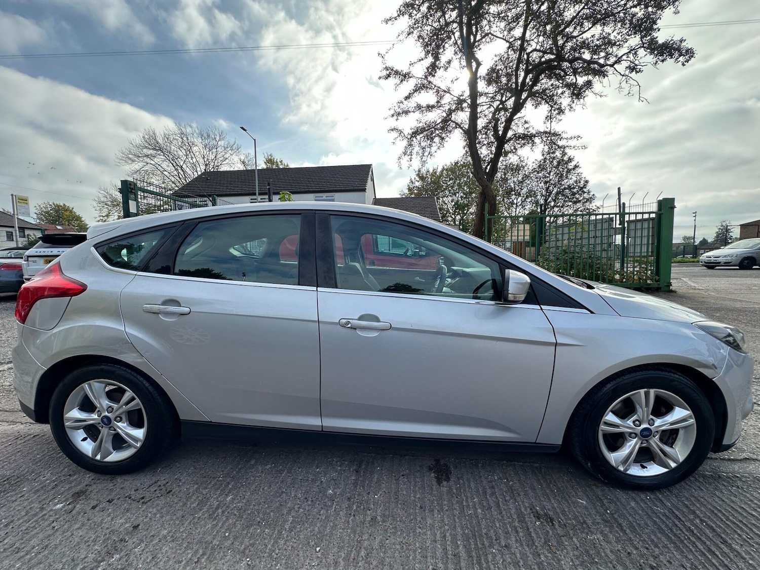 Used Ford Focus 2011 for sale - 76188886: Photo 6