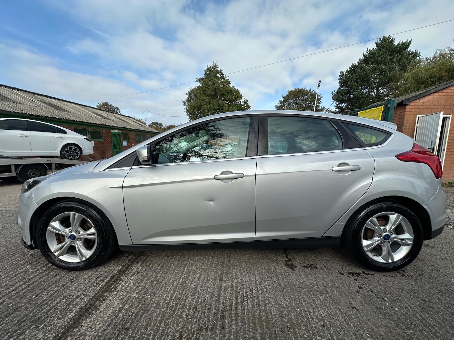 Used Ford Focus 2011 for sale - 76188886: Photo 8
