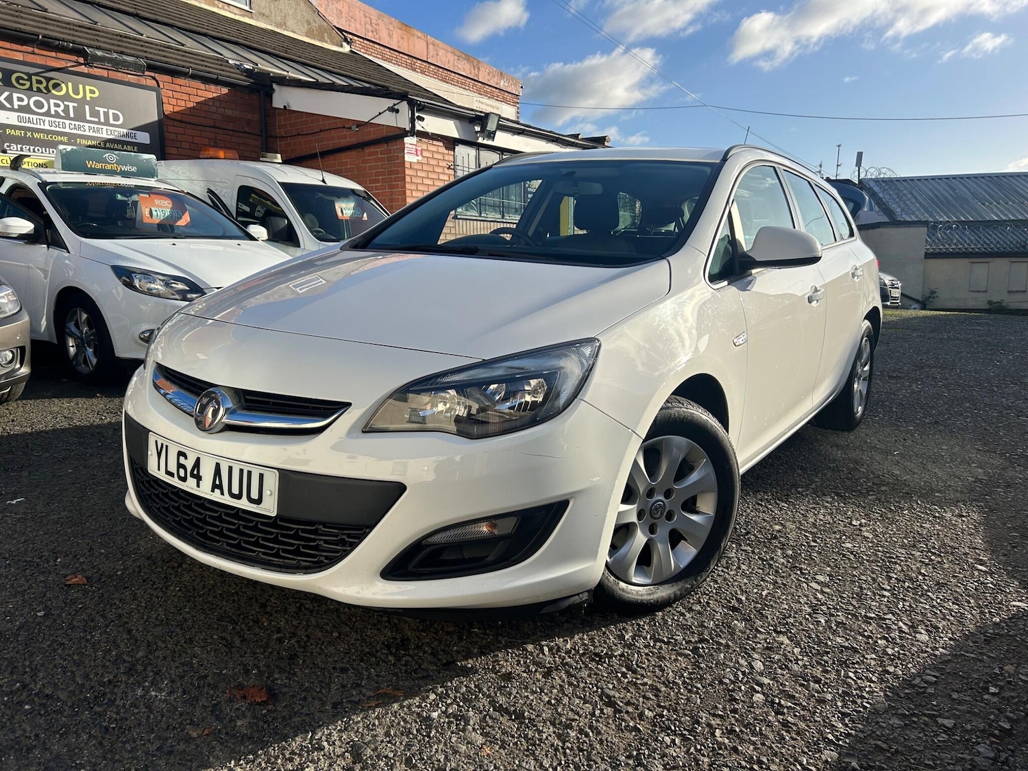 Used Vauxhall Astra 2015 for sale - 76952585: Photo 2