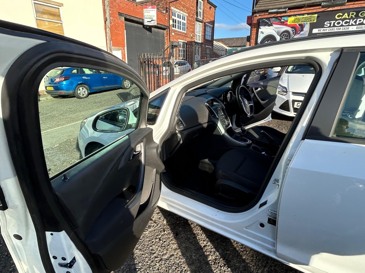 Used Vauxhall Astra 2015 for sale - 76952585: Photo 36