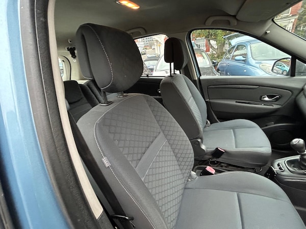 Used Renault Scenic 2010 for sale - 76259226: Photo 21