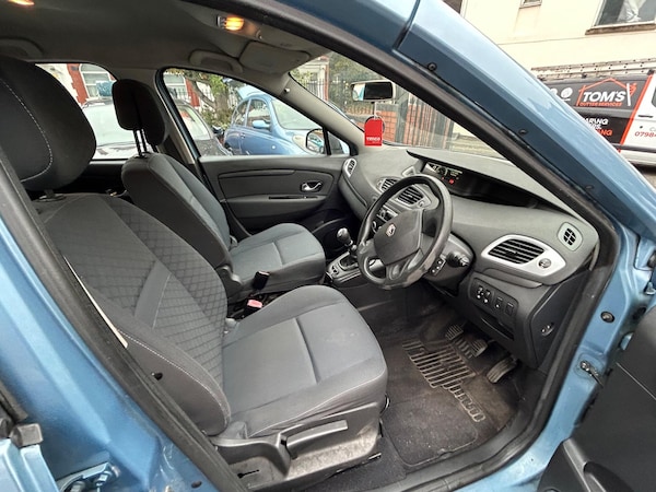 Used Renault Scenic 2010 for sale - 76259226: Photo 22