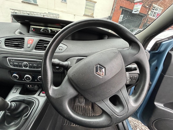 Used Renault Scenic 2010 for sale - 76259226: Photo 24