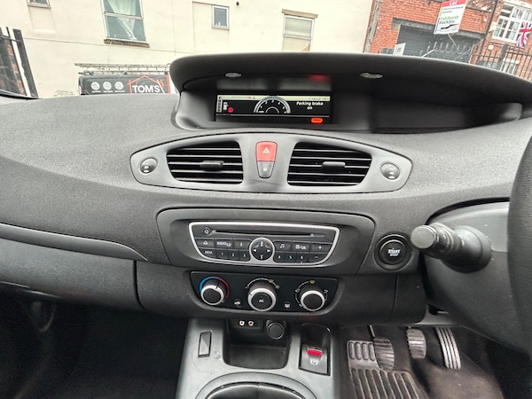 Used Renault Scenic 2010 for sale - 76259226: Photo 25