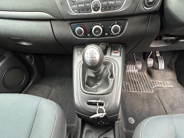 Used Renault Scenic 2010 for sale - 76259226: Photo 27
