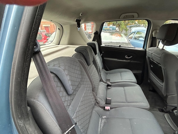 Used Renault Scenic 2010 for sale - 76259226: Photo 30
