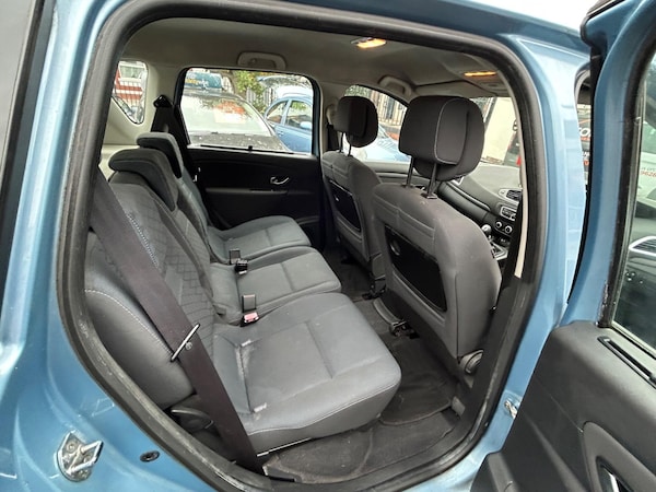 Used Renault Scenic 2010 for sale - 76259226: Photo 31