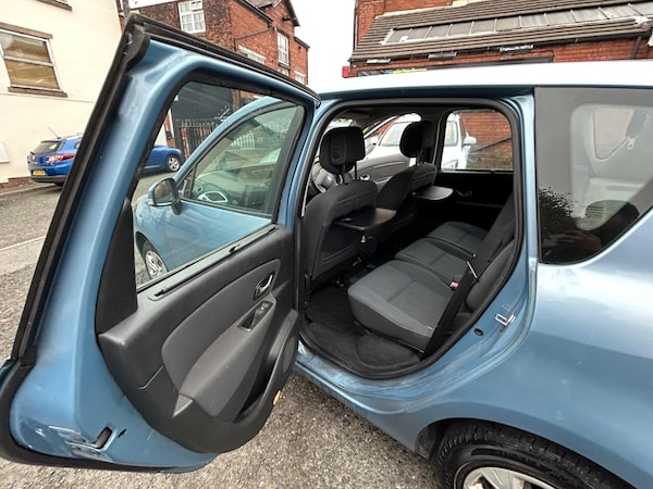 Used Renault Scenic 2010 for sale - 76259226: Photo 34
