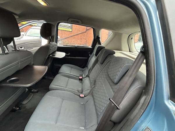 Used Renault Scenic 2010 for sale - 76259226: Photo 36