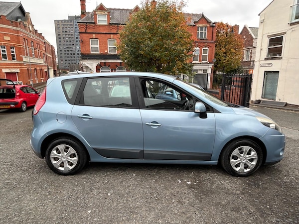 Used Renault Scenic 2010 for sale - 76259226: Photo 8