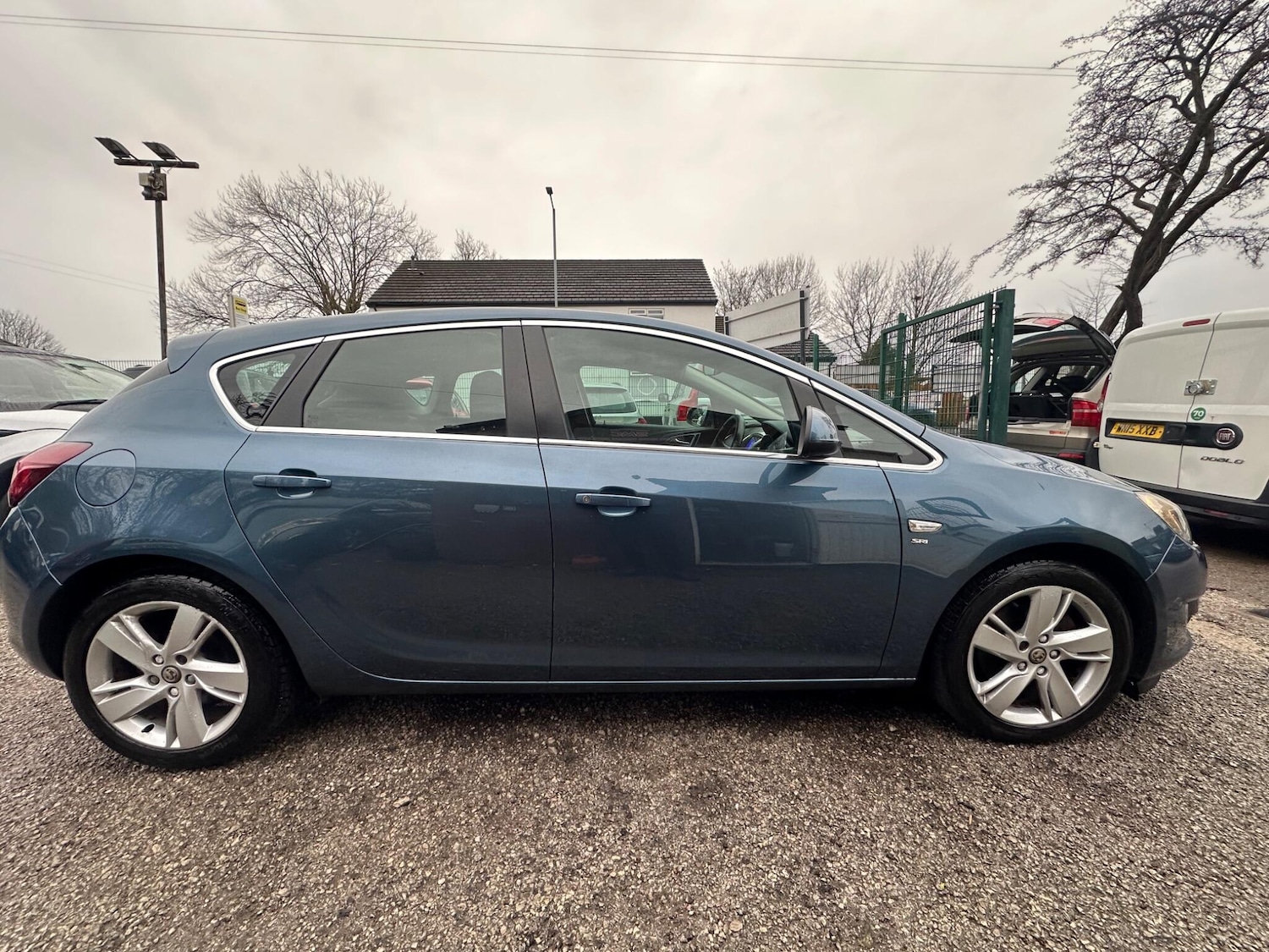 Used Vauxhall Astra 2013 for sale - 76994646: Photo 6