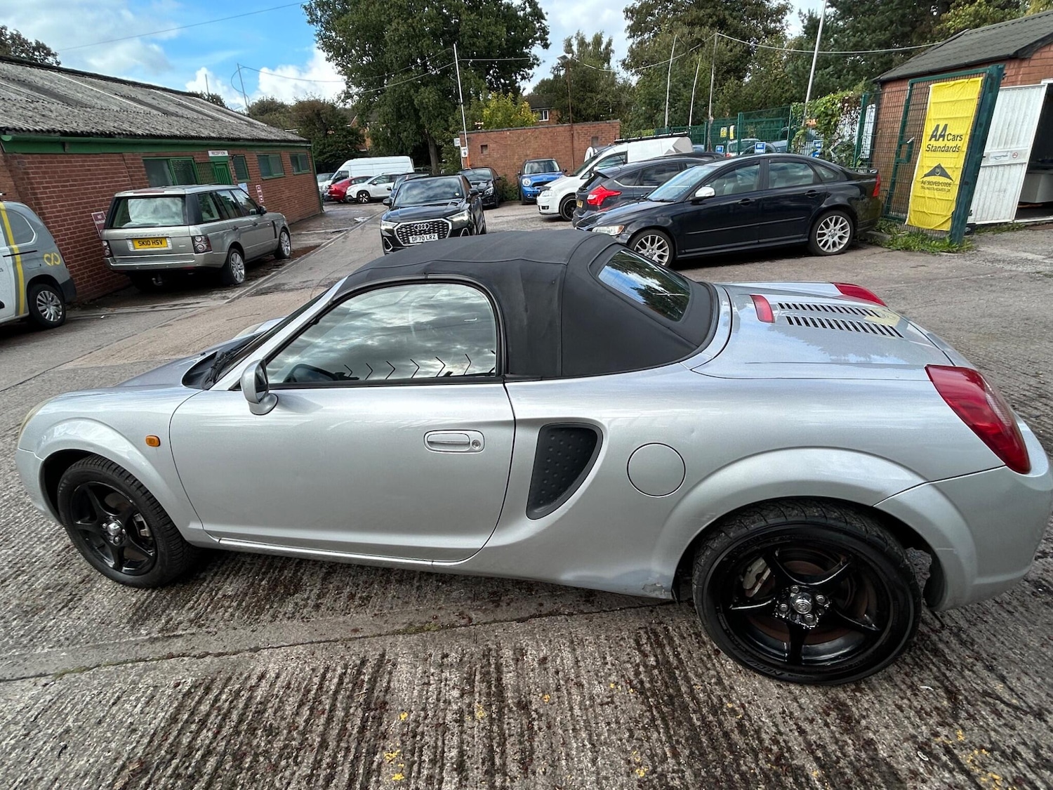 Used Toyota MR2 2002 for sale - 76158982: Photo 16