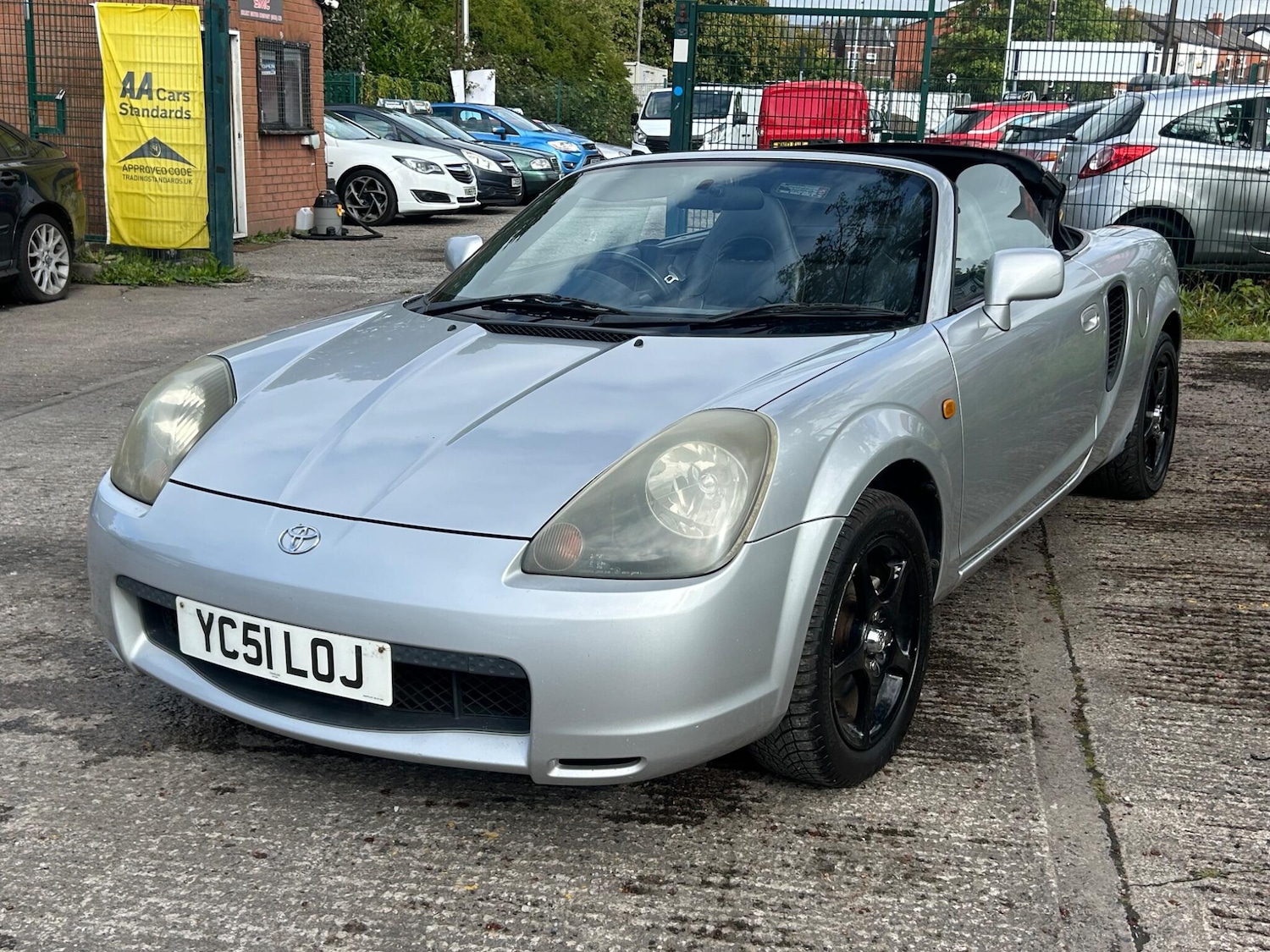 Used Toyota MR2 2002 for sale - 76158982: Photo 19