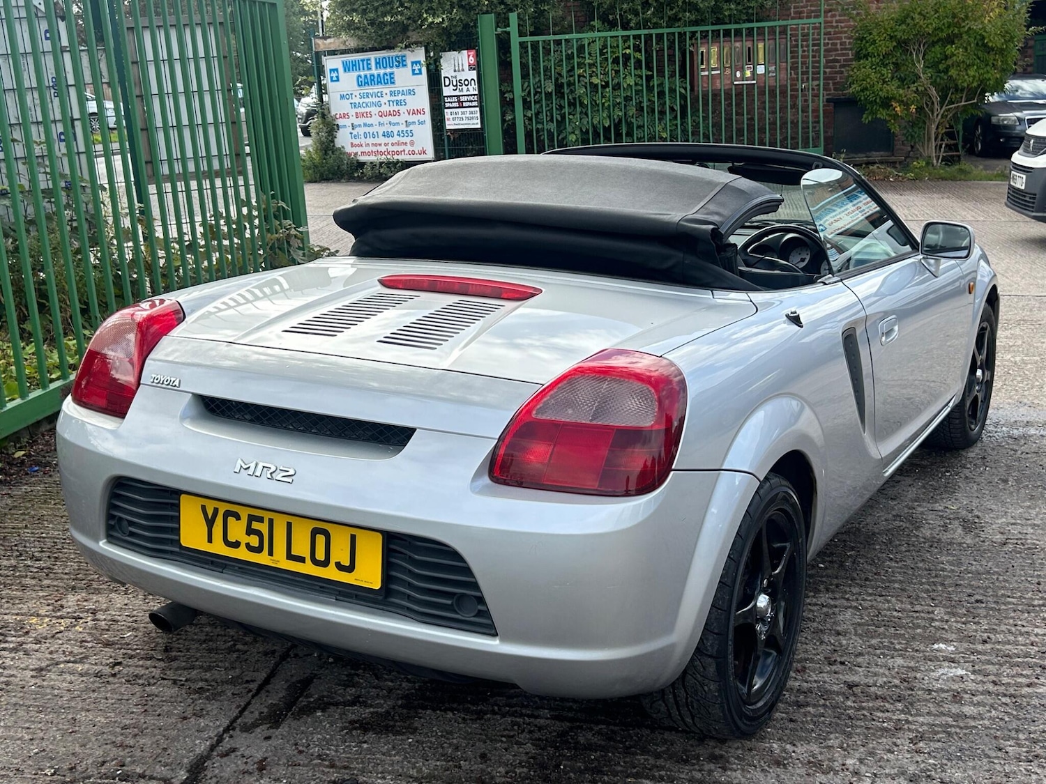 Used Toyota MR2 2002 for sale - 76158982: Photo 28