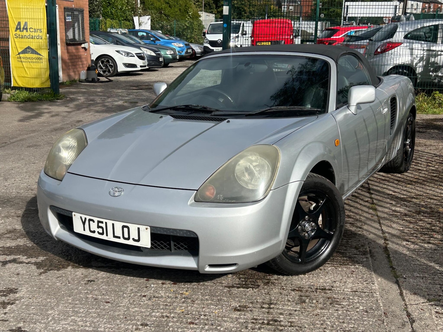 Used Toyota MR2 2002 for sale - 76158982: Photo 3