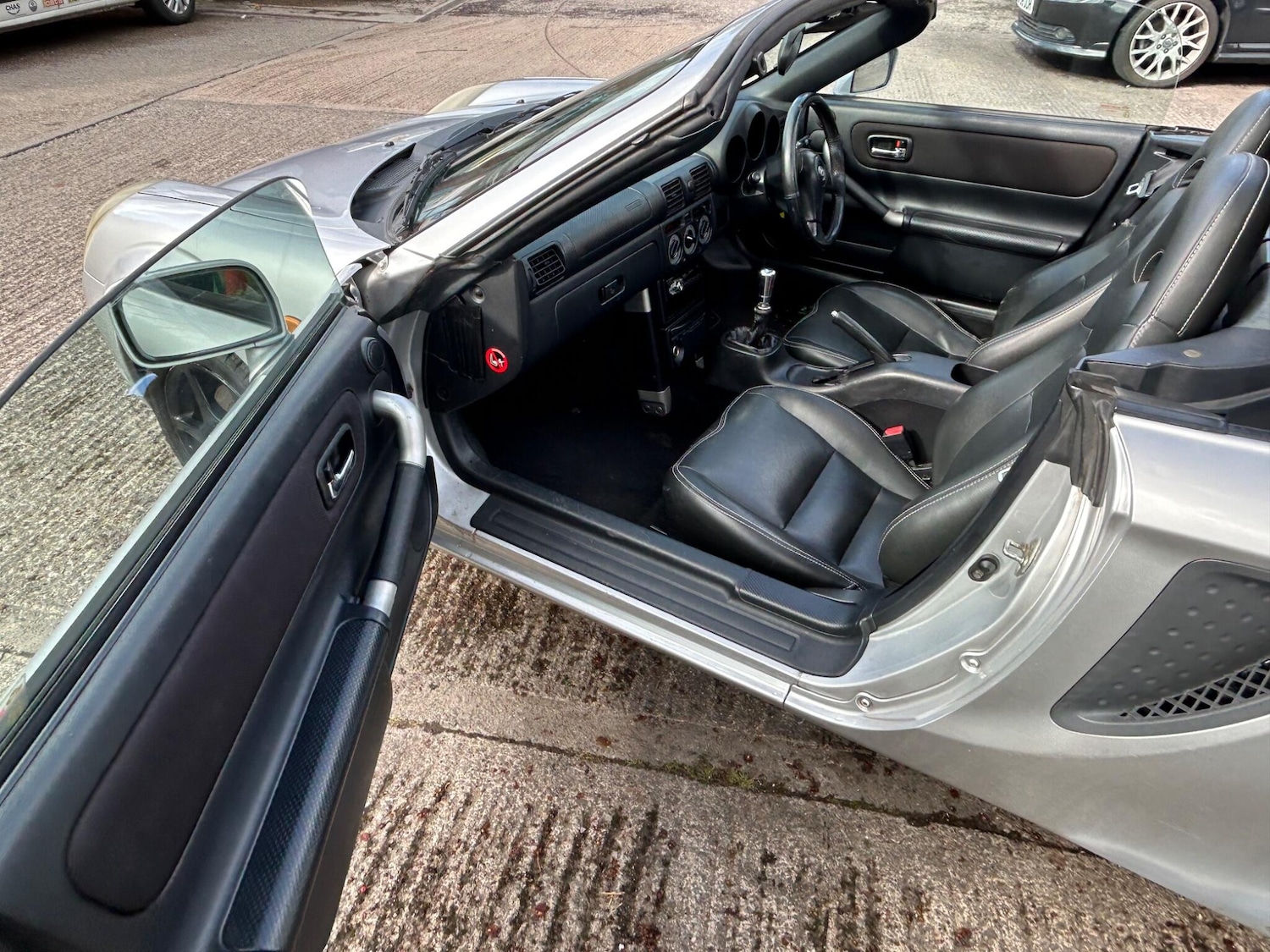 Used Toyota MR2 2002 for sale - 76158982: Photo 52