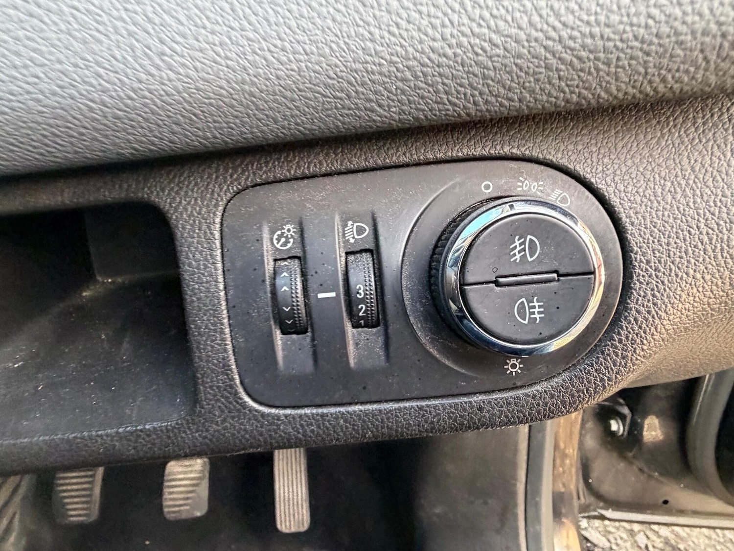 Used Vauxhall Meriva 2011 for sale - 77040423: Photo 31