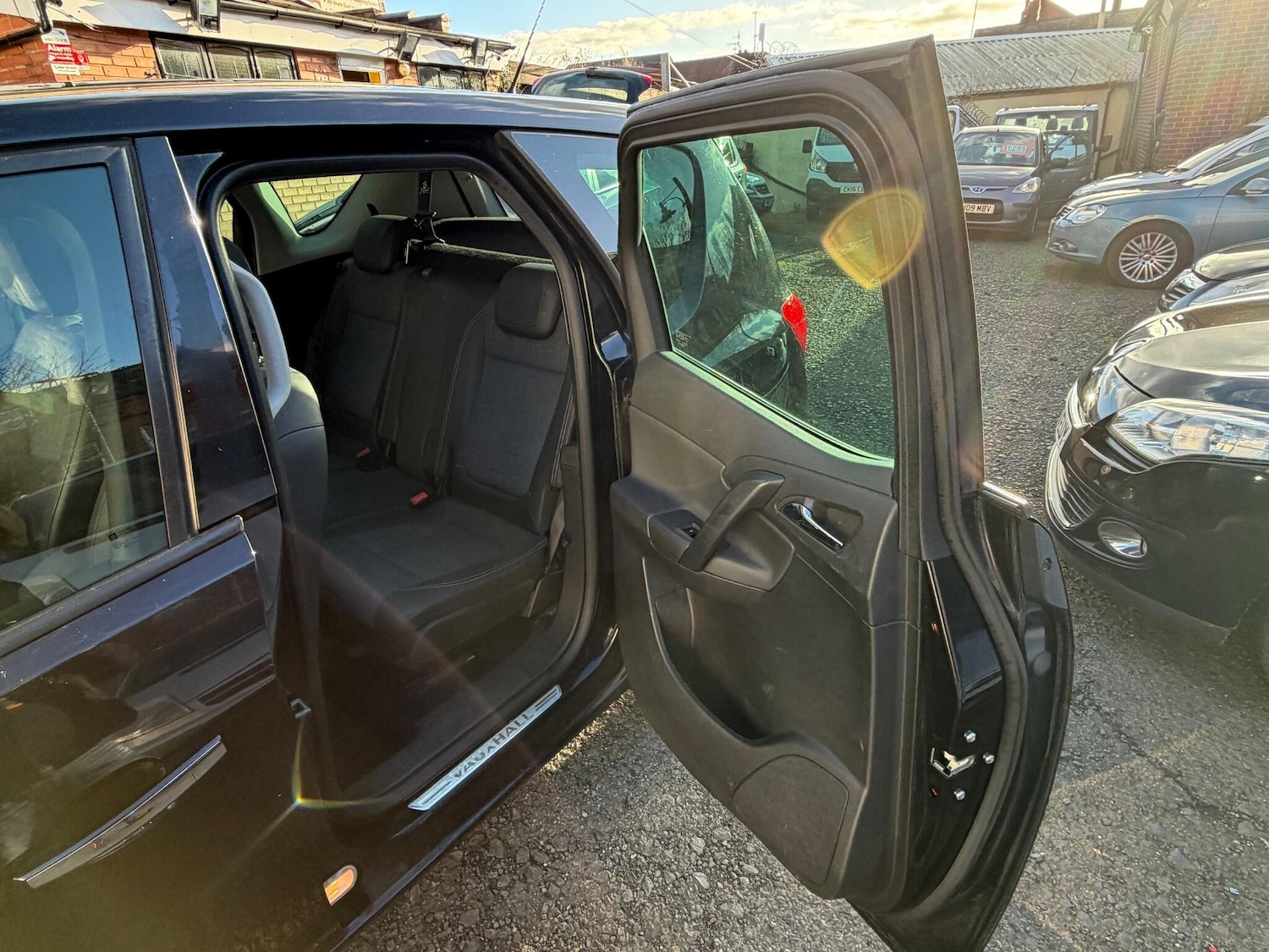 Used Vauxhall Meriva 2011 for sale - 77040423: Photo 32