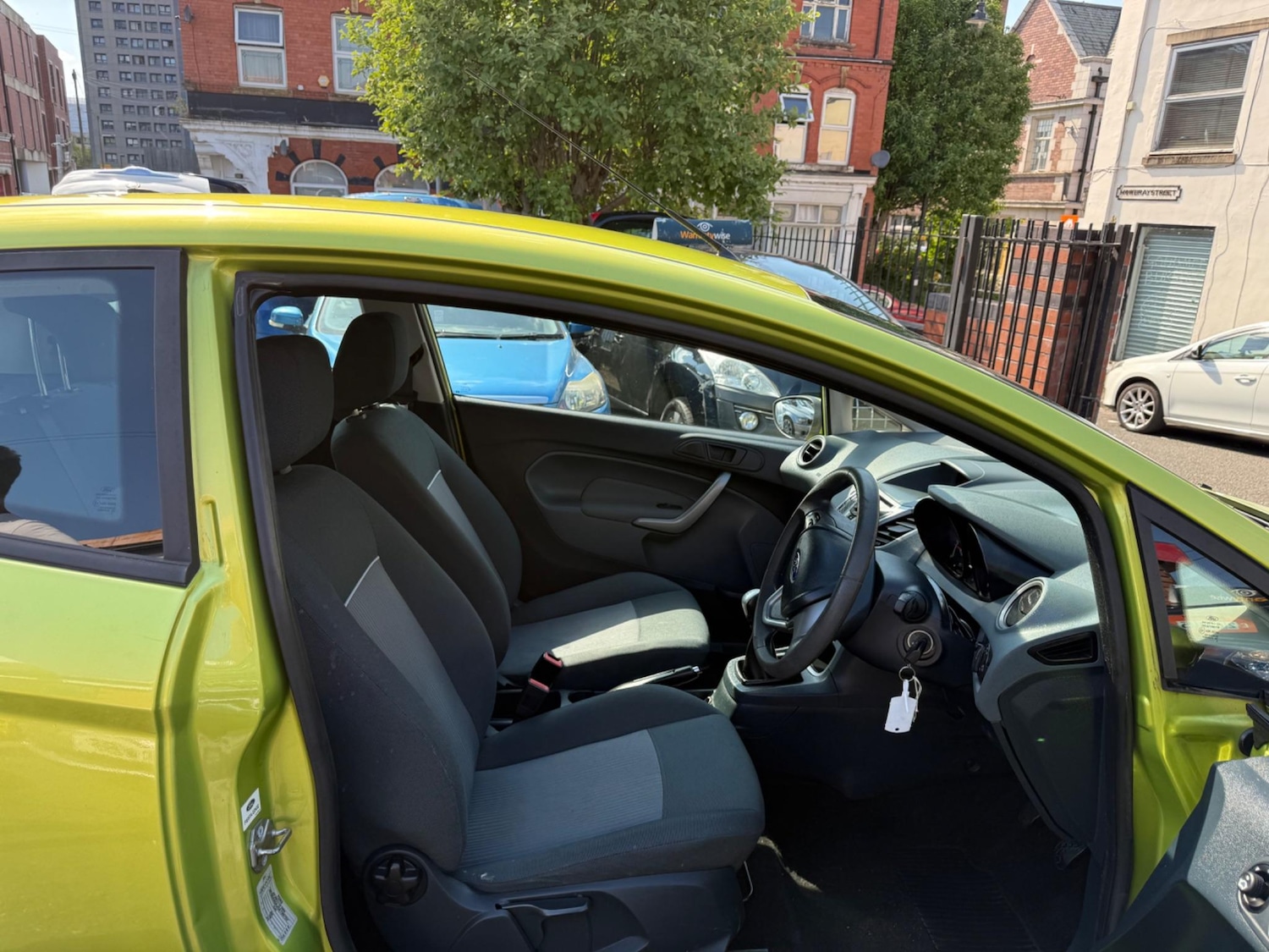 Used Ford Fiesta 2010 for sale - 76158672: Photo 16