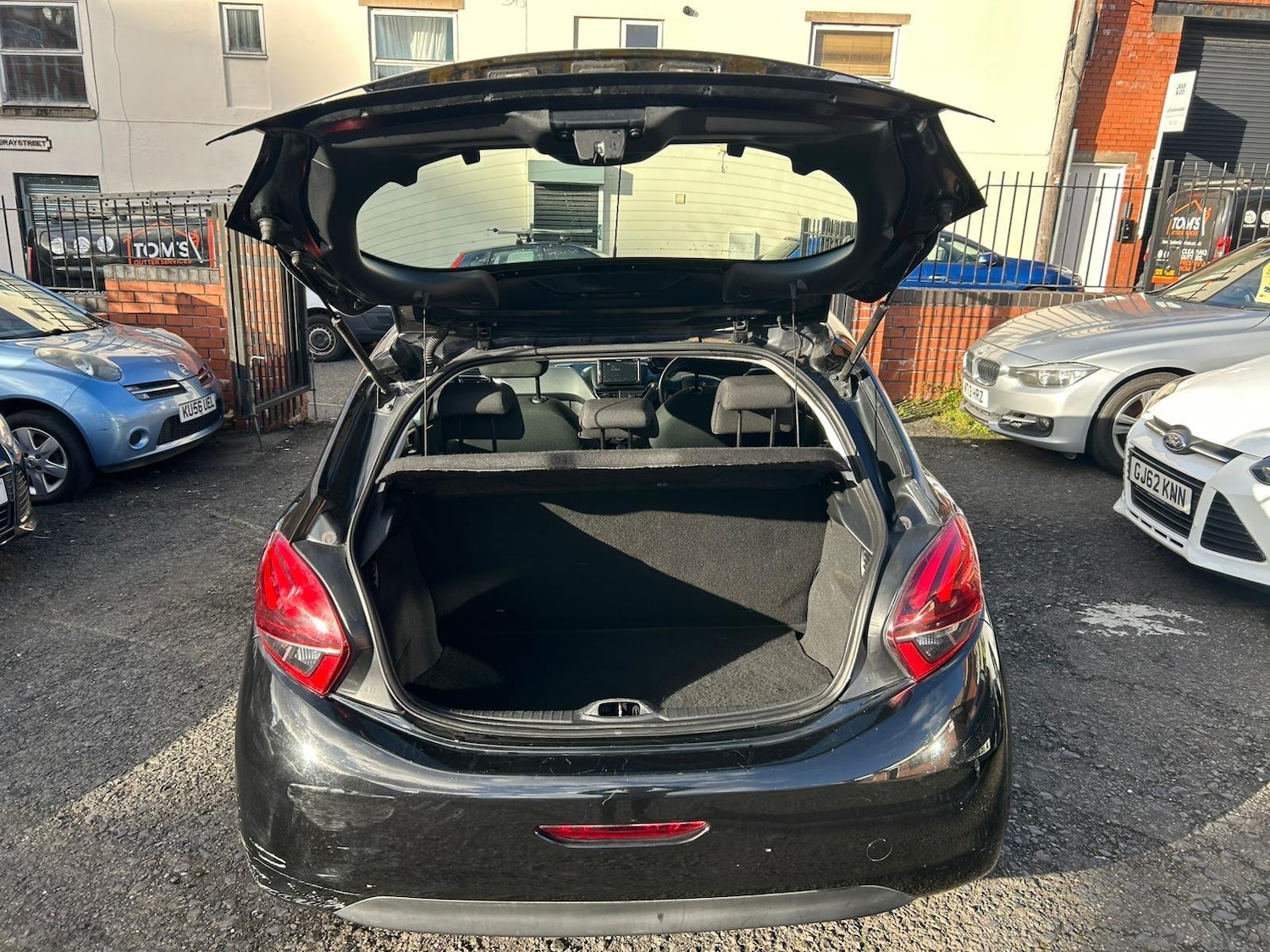 Used Peugeot 208 2013 for sale - 76336215: Photo 13