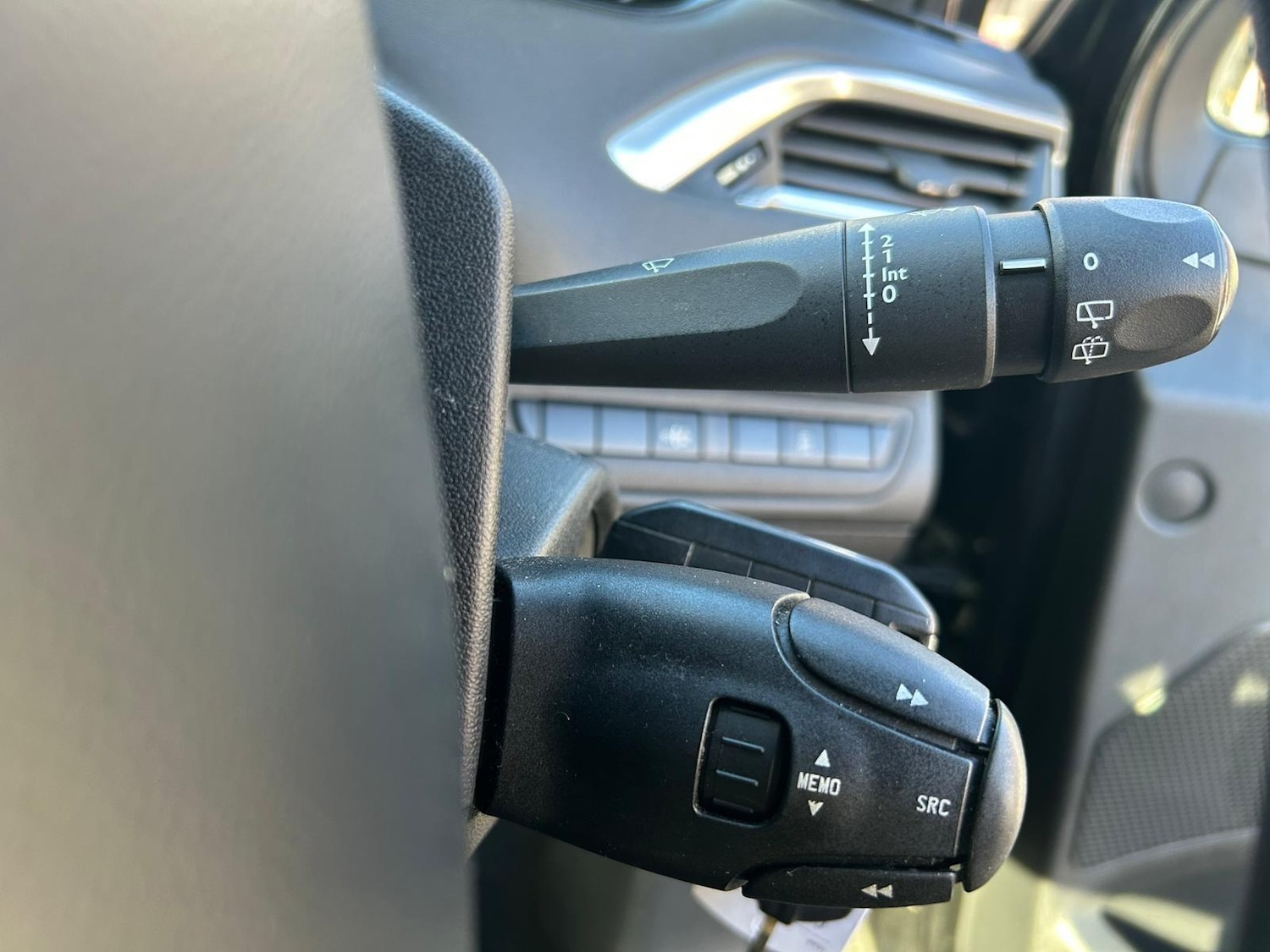 Used Peugeot 208 2013 for sale - 76336215: Photo 24