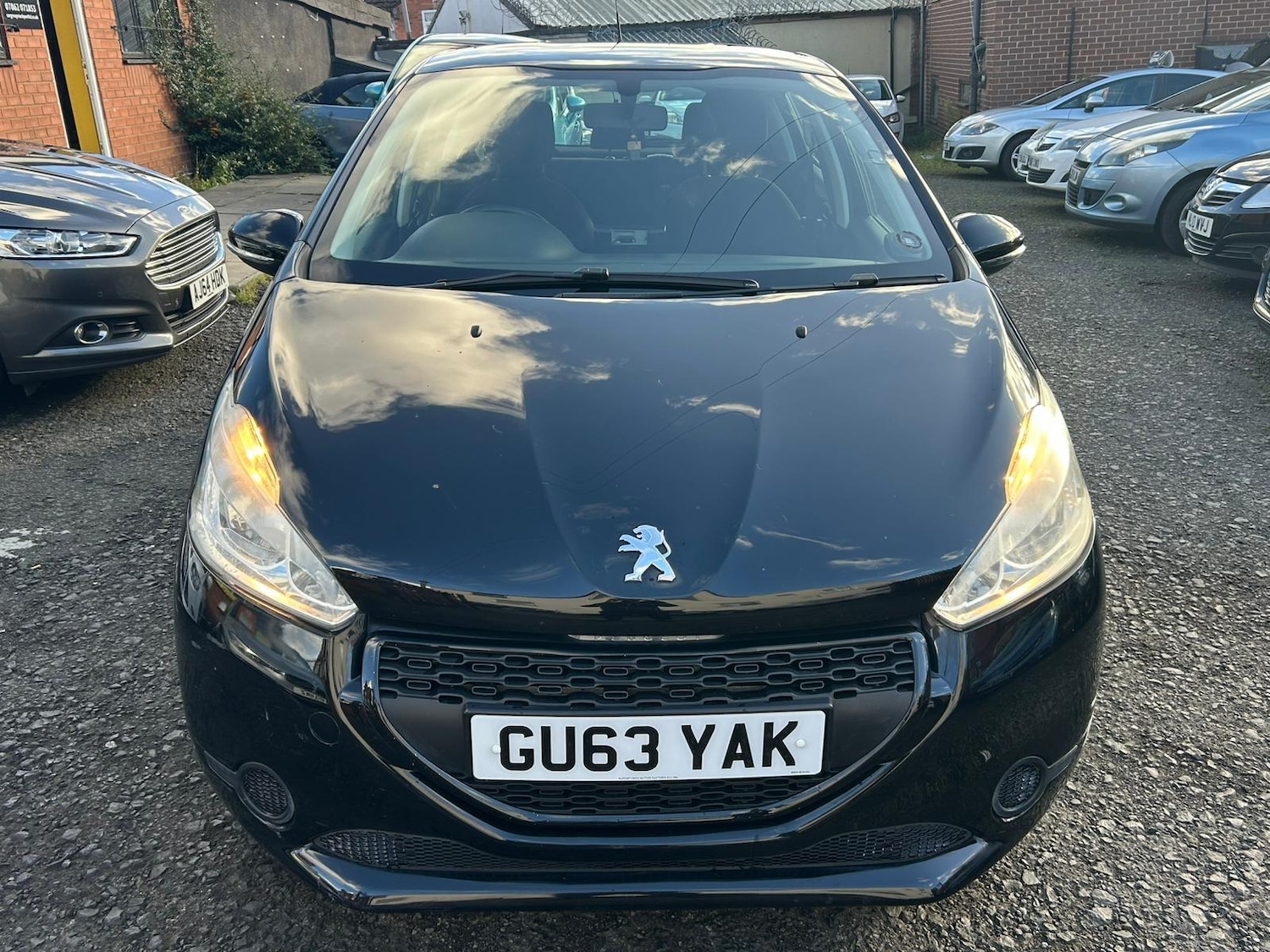 Used Peugeot 208 2013 for sale - 76336215: Photo 3