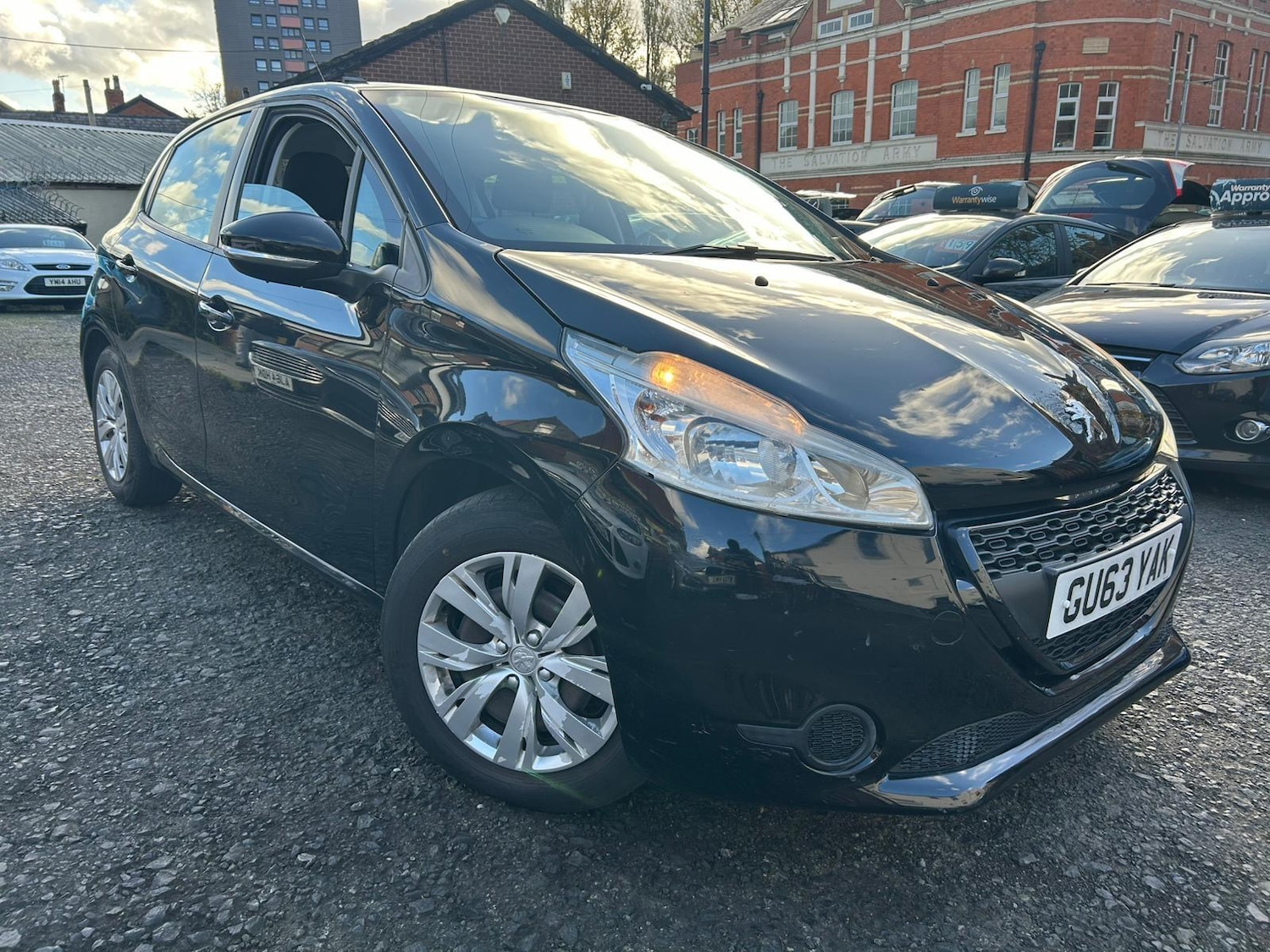 Used Peugeot 208 2013 for sale - 76336215: Photo 7